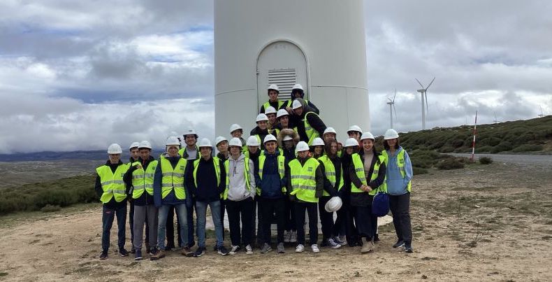 Y12 Physics pupils visit Wind Farm