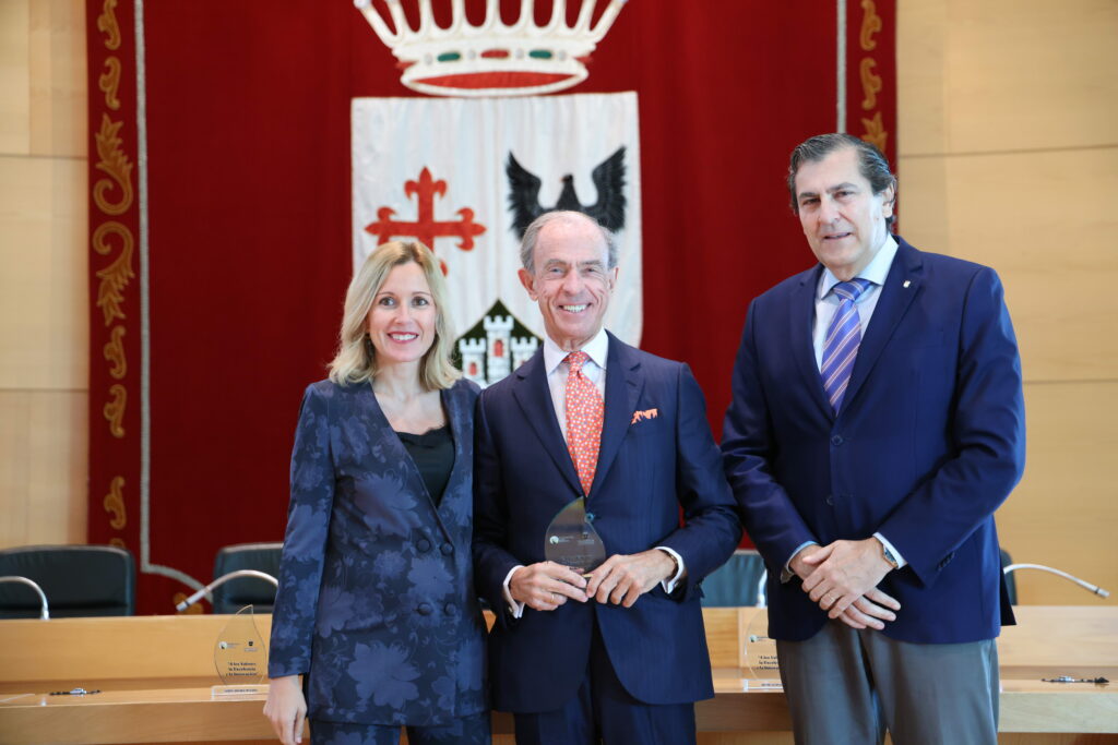 AytoAlcobendas 7081 1024x683 - Headmaster Frank Powell City of Alcobendas Award